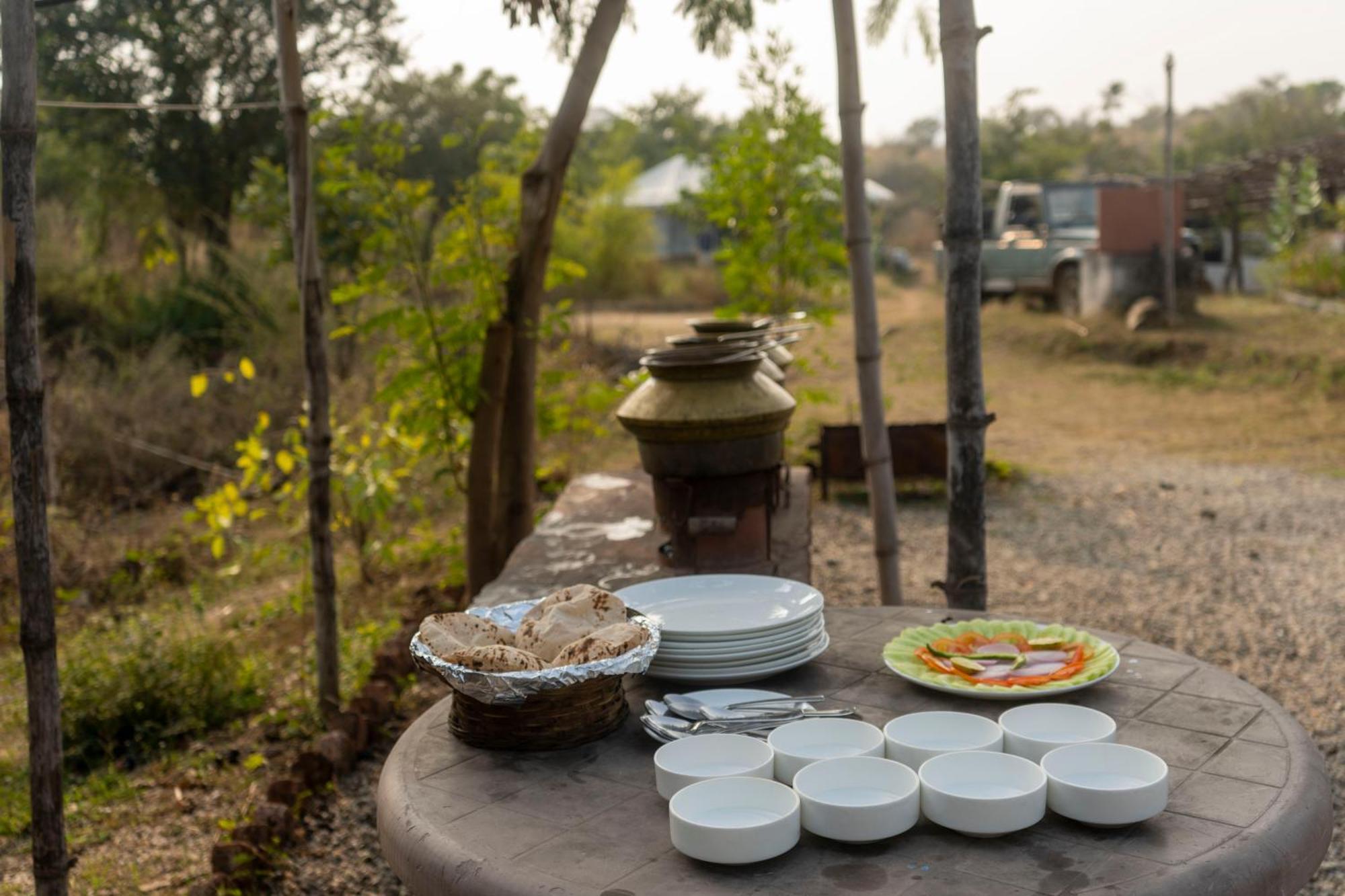 Dera Baghdarrah Nature Retreat أُودايبور المظهر الخارجي الصورة
